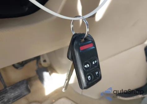 2006 Honda Odyssey Ex-L from USA, damaged, VIN 5FNRL387X6B072660